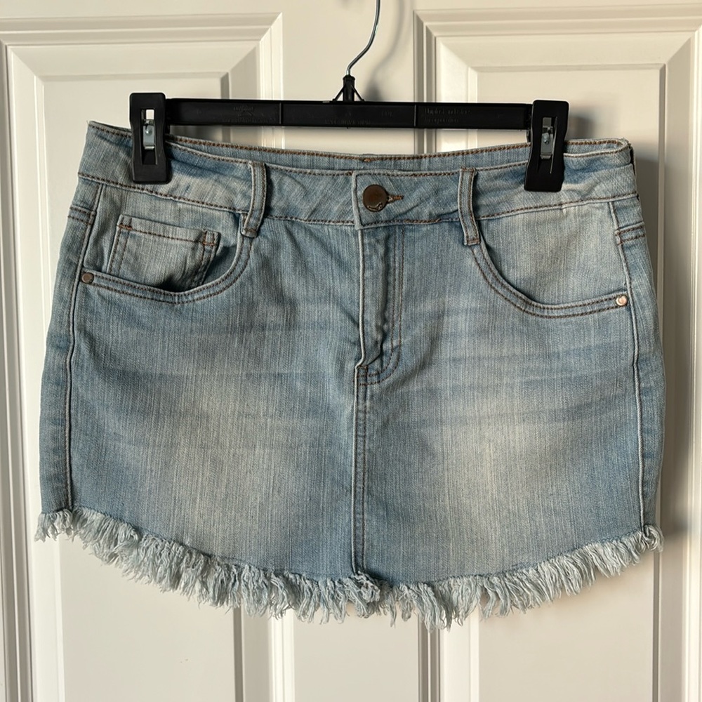 Dollhouse Jean Skirt NWOT